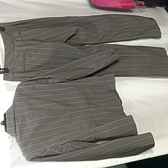Julie  Mitchell pantsuit size 8 - Picture 2 of 5